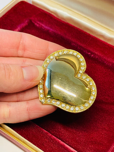 Gold Heart Brooch Lined with Rhinestones Devil's Details